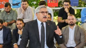AK Parti’den Özgür Özel’in sözlerine sert tepki: “Önce rüşvet-yolsuzluk iddialarına cevap verin” – Birlik Haber Ajansı