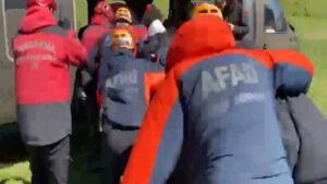 Rize’de Selin Yaraları Sarılıyor: Ayder Yolu Açılıyor, Tahliyeler ve Lojistik Destek Sürüyor – Birlik Haber Ajansı