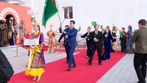 Aktau’da III. Uluslararası TÜRKSOY tiyatro festivali görkemli törenle başladı – Birlik Haber Ajansı