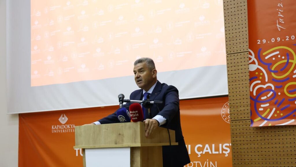 Artvin Valisi Turan Ergün: Artvin Turizm Master Planı Çalıştayı’nın kentin gelecekteki turizmine yön verecek – Birlik Haber Ajansı