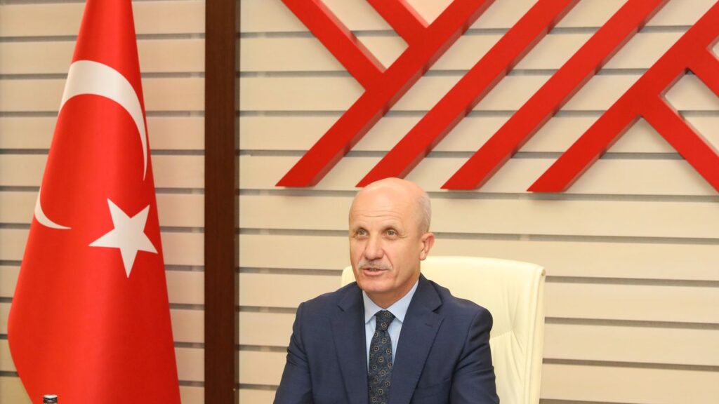 Yükseköğretim Kurulu Başkanı Erol Özvar, Veri Analizi Okulu’nun ilk dersine katıldı – Birlik Haber Ajansı