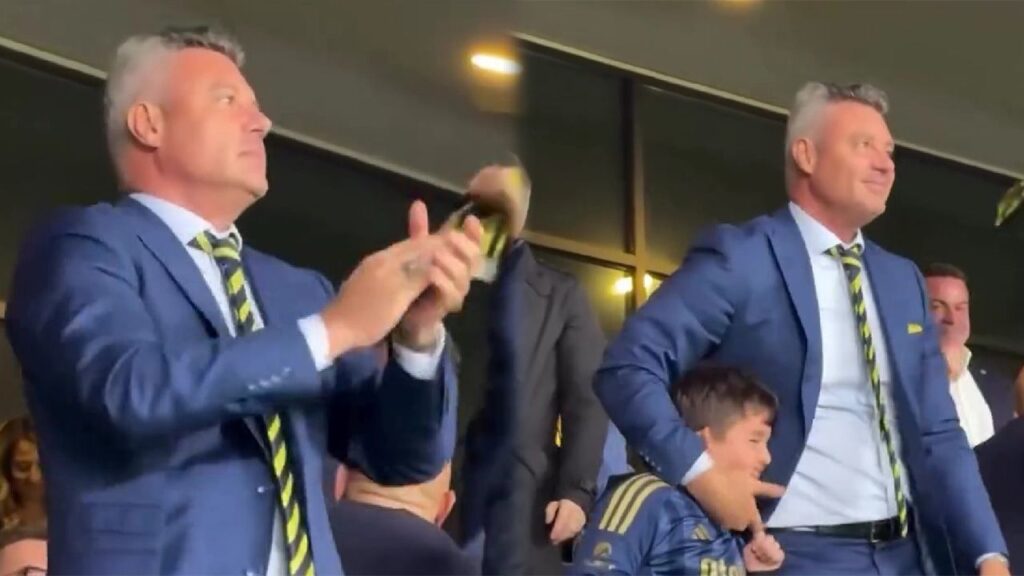 Tribünde samimi anlar: Saran’ın gol sevinci gündemde – Birlik Haber Ajansı