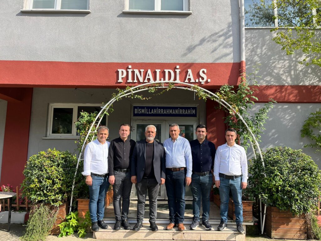 Kâhta’lı İş İnsanı Kemal Kutlu’dan Bartın Pinaldi Tekstil’e Ziyaret