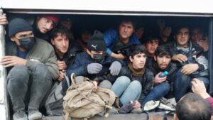 81 ilde eş zamanlı operasyon: 169 göçmen kaçakçısı yakalandı – Birlik Haber Ajansı