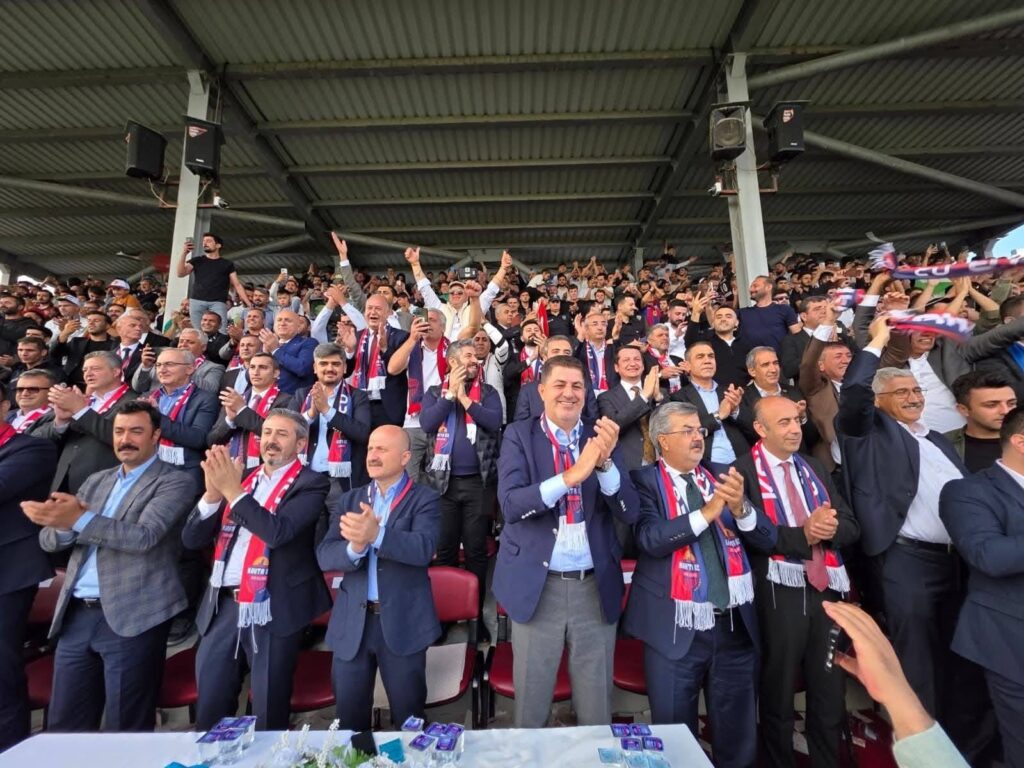 Kâhta 02 Spor’dan Tarihi Zafer! Taraftarlardan “Yeni Stat” Talebi Yükseldi