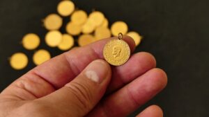 Asgari ücretle alınabilecek gram altın sayısı 7’den 4’e düştü – Birlik Haber Ajansı