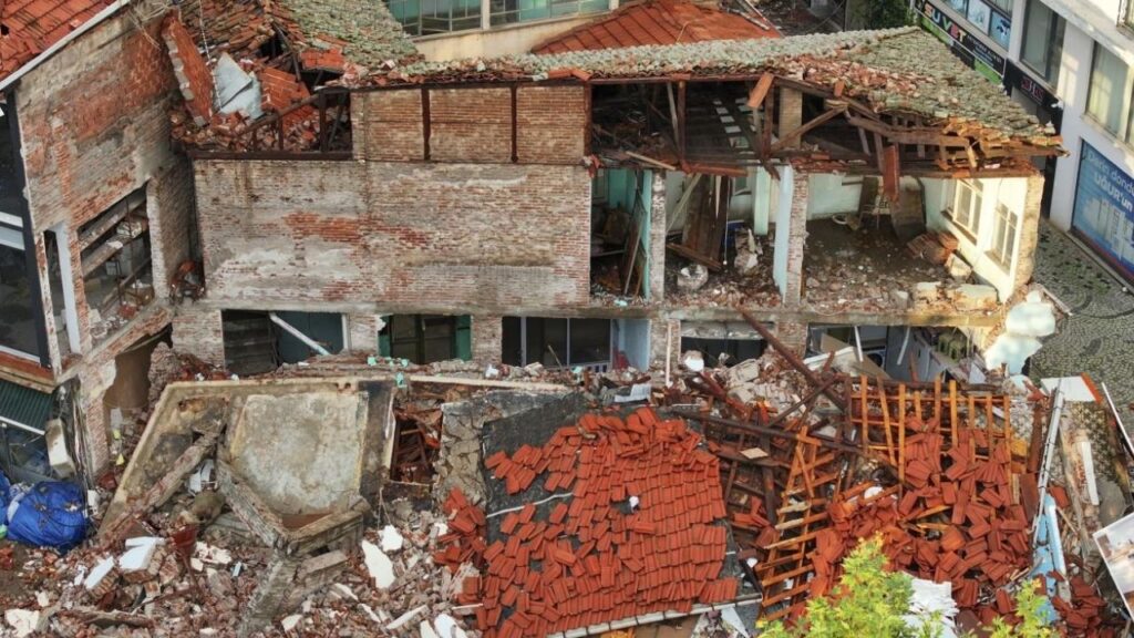 Balıkesir’de 6,1’lik depremin ardından 330 artçı sarsıntı kaydedildi – Birlik Haber Ajansı