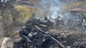 Çankırı’da köy yangını: 6 ev ve 1 ahır küle döndü – Birlik Haber Ajansı