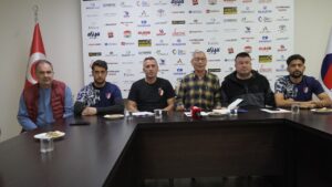 Düzcespor her hafta salı günü basının karşısına çıkıyor – Birlik Haber Ajansı