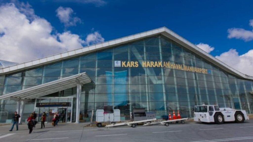 Kars Harakani Havalimanı’nda ağustos ayında 54 binden fazla yolcuya hizmet verildi – Birlik Haber Ajansı