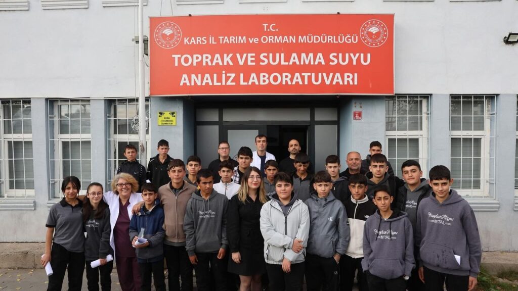 Haydar Aliyev Meslek Lisesi’nden toprak ve sulama suyu analiz laboratuvarına teknik ziyaret – Birlik Haber Ajansı