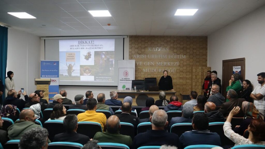 Ardahan’da arıcılara yönelik eğitim programı düzenlendi – Birlik Haber Ajansı
