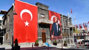 Kars Belediyesi’nden 102. yıla özel kutlama – Birlik Haber Ajansı