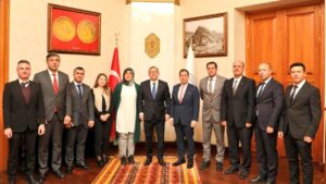 Vali Ziya Polat, TCDD 9. Bölge Müdürü Yunus Yeşilyurt ve beraberindeki heyeti kabul etti – Birlik Haber Ajansı