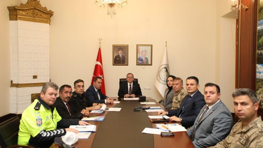 Kars Valisi Ziya Polat, karayollarındaki hız sınırlamaları toplantısına katıldı – Birlik Haber Ajansı