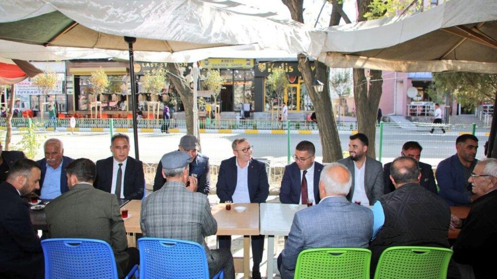 Kars Valisi Ziya Polat, Kağızman’da vatandaşlarla buluştu, esnafı ziyaret etti – Birlik Haber Ajansı