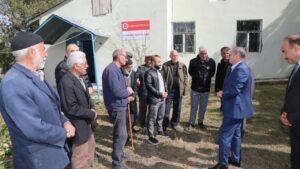 Vali Ziya Polat’tan köy ziyaretleri: Vatandaşlarla buluştu, öğrencilerle oyun oynadı – Birlik Haber Ajansı