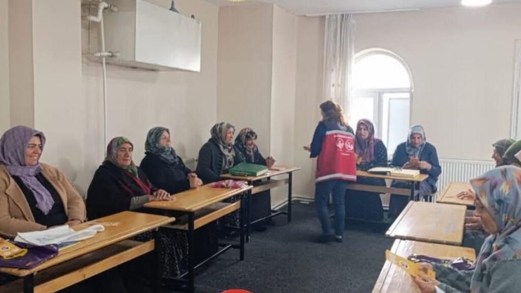 Kuran kurslarında kadına yönelik şiddet ve erken yaşta evliliklere karşı bilgilendirme yapıldı – Birlik Haber Ajansı