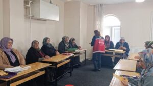 Kuran kurslarında kadına yönelik şiddet ve erken yaşta evliliklere karşı bilgilendirme yapıldı – Birlik Haber Ajansı
