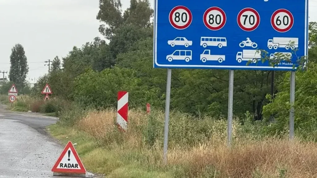 Hatalı “Ani Hız Düşüklüğü” tabelaları kaldırılıyor – Birlik Haber Ajansı