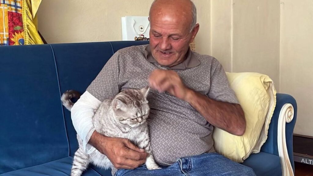 Kolunu ısıran köpeğe mama bırakıp hastaneye giden taksici: “Sevgimden vazgeçmem” – Birlik Haber Ajansı