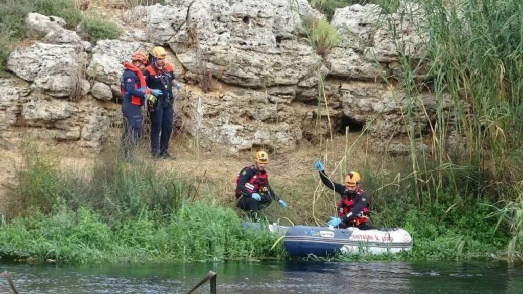 Antalya Düden Çayı’nda kimliği belirsiz erkek cesedi bulundu – Birlik Haber Ajansı
