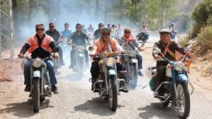 Kaş’ta klasik motosiklet tutkusu sosyal medyayı sallıyor – Birlik Haber Ajansı