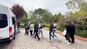 PTT ve HGS adıyla yanıltıcı SMS’lerle dolandırıcılık: 12 şüpheli yakalandı