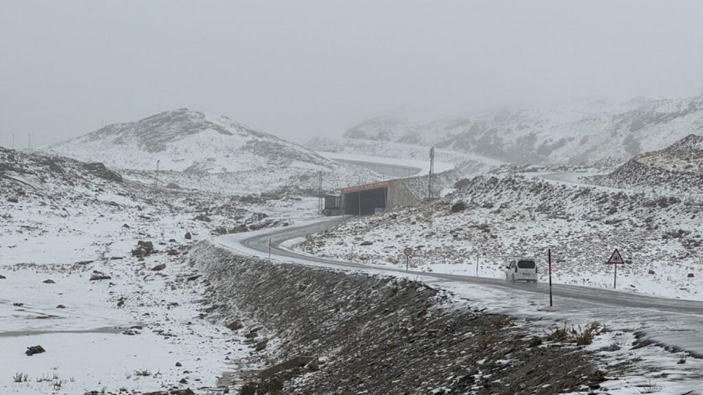 Van’ın yüksek kesimleri karla beyaza büründü – Birlik Haber Ajansı