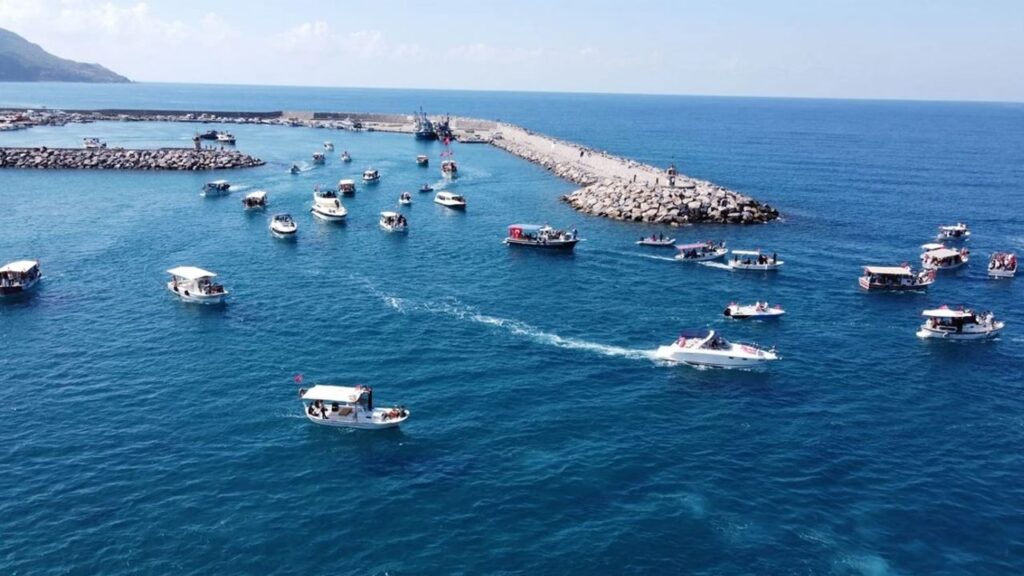 Hatay’dan Sumud Filosu’na selam: Konacık Limanı’nda destek etkinliği – Birlik Haber Ajansı