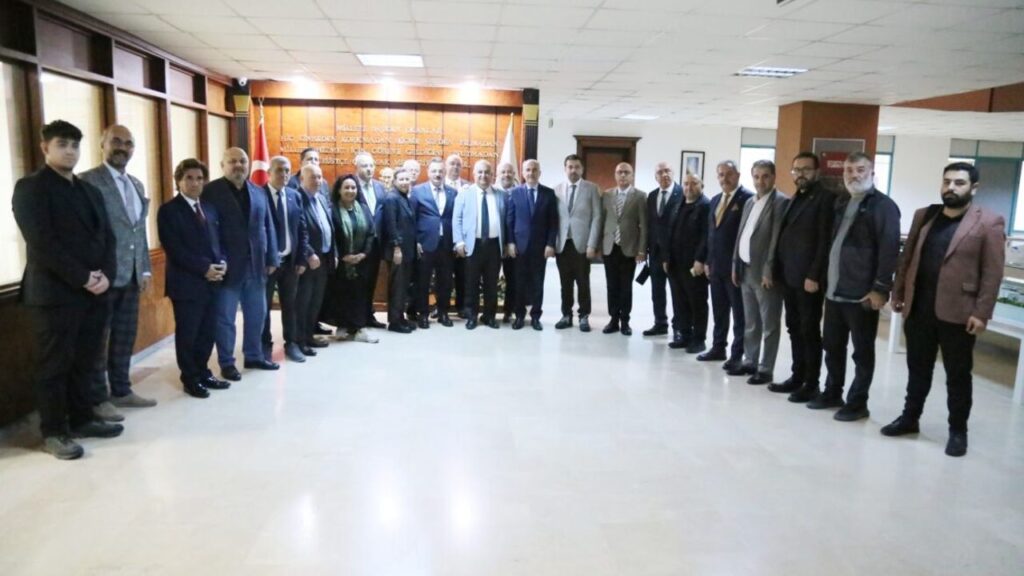 TİMBİR Yönetimi Rize Belediye Başkanı Rahmi Metin’i ziyaret etti – Birlik Haber Ajansı