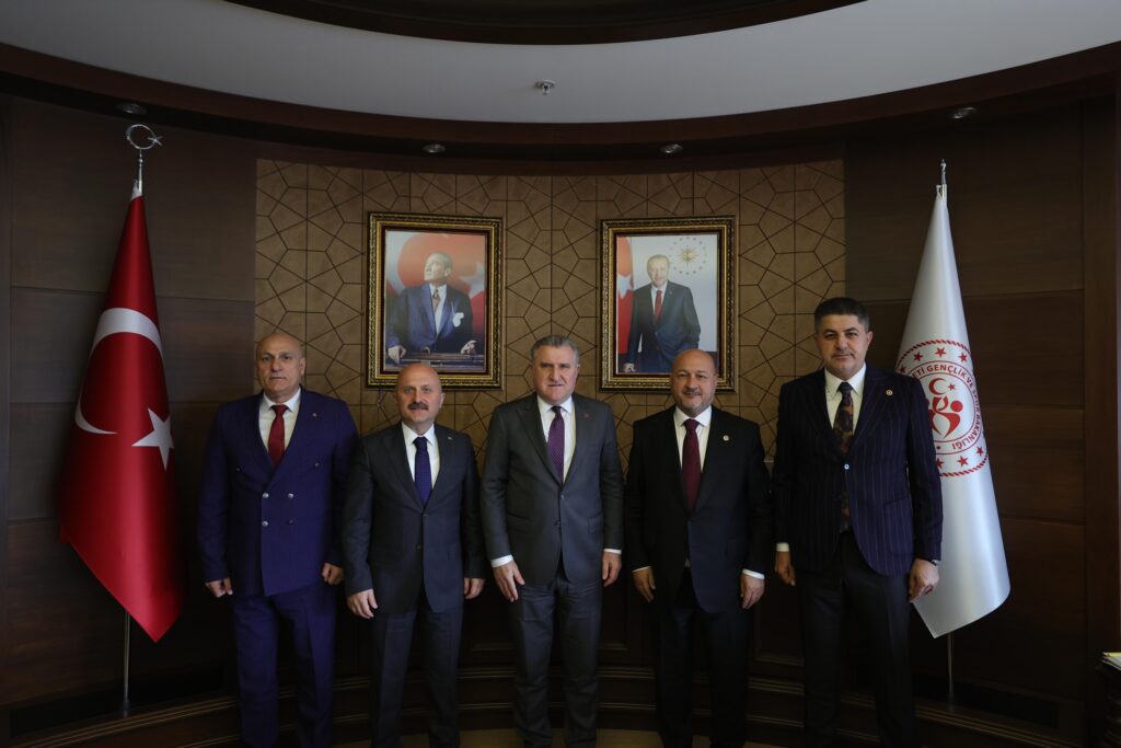 Adıyaman’a Spor Altyapısına Büyük Yatırım! Bakan Bak’tan Müjde!