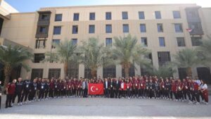 Bakan Bak, Suudi Arabistan’da millî sporcularla bir araya geldi – Birlik Haber Ajansı