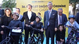 Bahçelievler’de gençlere bisiklet – Birlik Haber Ajansı