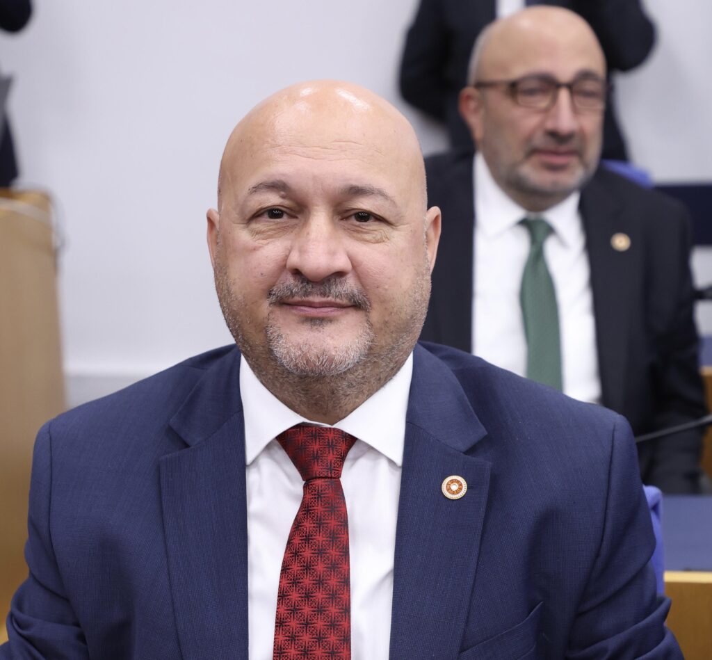 “Adıyaman-İzmir ve Adıyaman-Antalya Uçuşları Başlatılmalı”