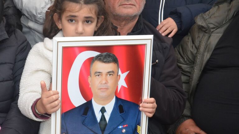 Şehit Hamdi Armağan Kaplan Amasya’da son yolculuğuna uğurlandı – Birlik Haber Ajansı