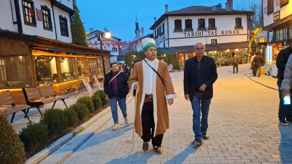 Kırşehir’li Ahi baba Beypazarı’nda Ahl’liği anlattı – Birlik Haber Ajansı