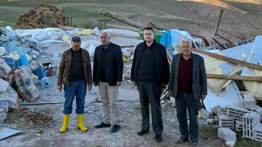 AK Parti İlçe Başkanı Halil Etili: Zarar gören vatandaşları ziyaret ettik – Birlik Haber Ajansı