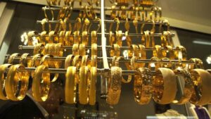 Altın güne düşüşle başladı: Gram 5 bin 581 lira – Birlik Haber Ajansı