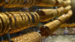 Altın güne yükselişle başladı: Gram 5 bin 720 lira oldu – Birlik Haber Ajansı