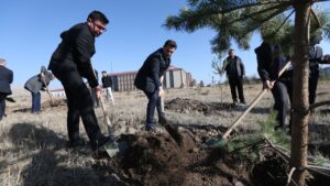 Kars’ta Karabağ Zaferi’nin 5. yıl dönümünde 44 fidan toprakla buluşturuldu – Birlik Haber Ajansı