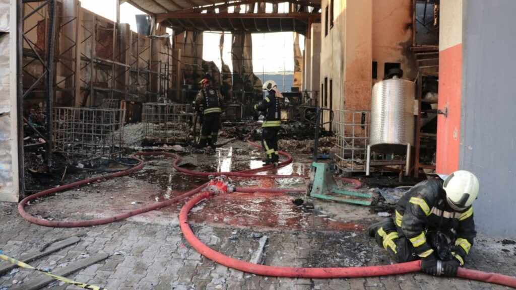 Dilovası’ndaki fabrika patlaması Meclis gündeminde: "Ruhsatsız atölyeye kim izin verdi?"