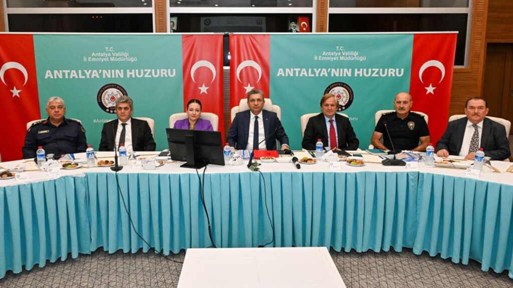 Antalya’da kış mevsimi trafik tedbirleri toplantısı gerçekleştirildi – Birlik Haber Ajansı