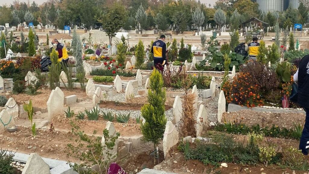Batman mezarlıklarında bakım seferberliği – Birlik Haber Ajansı