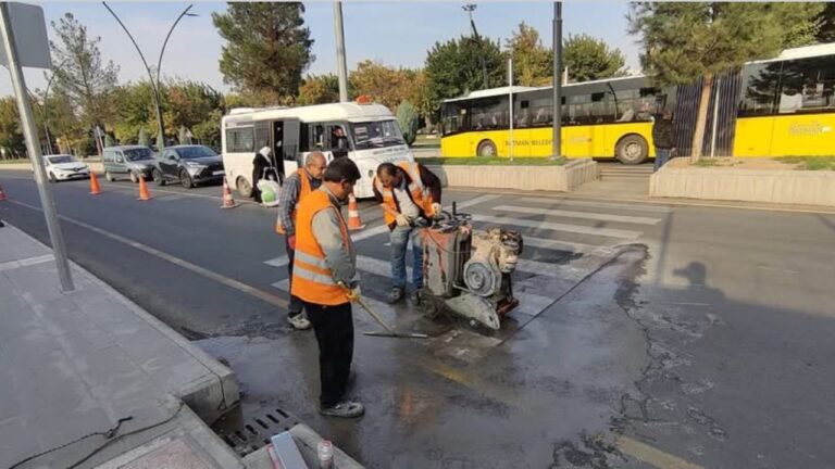 Batman’da 25 noktaya LED’li yaya geçidi – Birlik Haber Ajansı