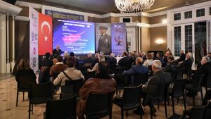 KKTC’nin 42. yılı Ankara’da anlamlı panelle kutlandı: “Kıbrıs’ta azınlık değil asli unsuruz” – Birlik Haber Ajansı