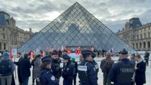 Louvre soygununda 4 yeni gözaltı: 88 milyon euro değerinde mücevherler kayıp – Birlik Haber Ajansı