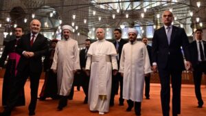 Papa 14. Leo, Sultanahmet Camii’ni ziyaret etti – Birlik Haber Ajansı