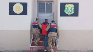 Kars’ta “şantaj” suçundan aranan şahıs yakalandı – Birlik Haber Ajansı