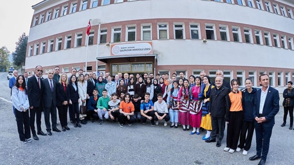 Beş bin kitaplı Şalpazarı Anadolu Lisesi kütüphanesinin açılışı yapıldı – Birlik Haber Ajansı